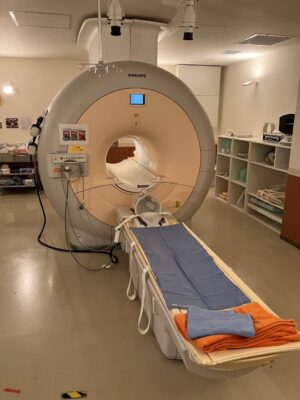 Philips MRI Achieva 1.5T Omega HP (32 CH)