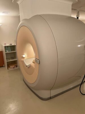 Philips MRI Achieva 1.5T Omega HP (32 CH)