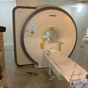 Siemens MAGNETOM Essenza 1.5T MRI