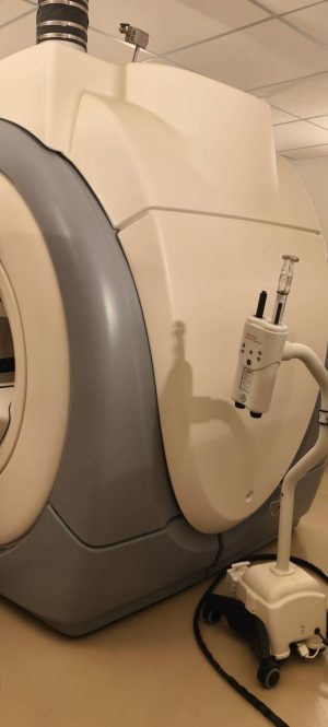 GE Signa HDXT 3.0 T MRI