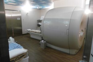 1-P1500890 Philips MRI Intera Achieva 1.5T Pulsar (Warm Magnet), YOM 2004 Philips Intera Achieva 1.5T Pulsar (Warm Magnet), YOM MRI