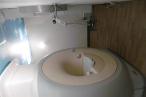 Philips MRI Intera Achieva 1.5T Pulsar (Warm Magnet), YOM 2004 Philips Intera Achieva 1.5T Pulsar (Warm Magnet), YOM MRI